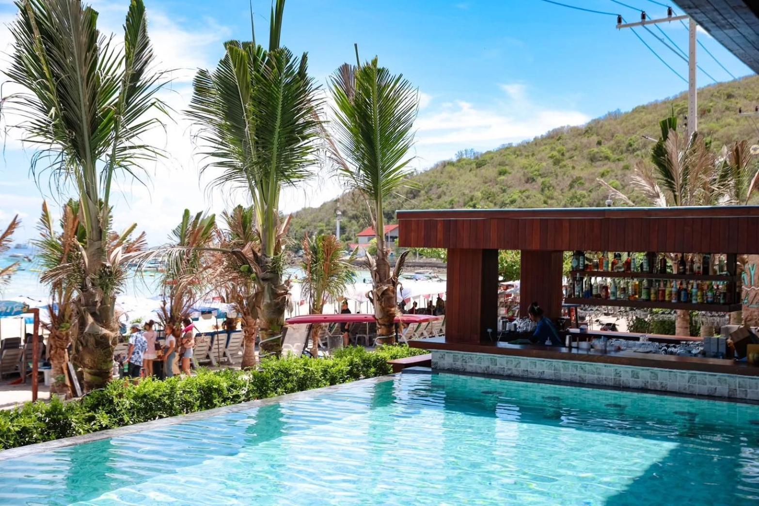 The Sky & Sea Koh Larn Hotel Exterior photo